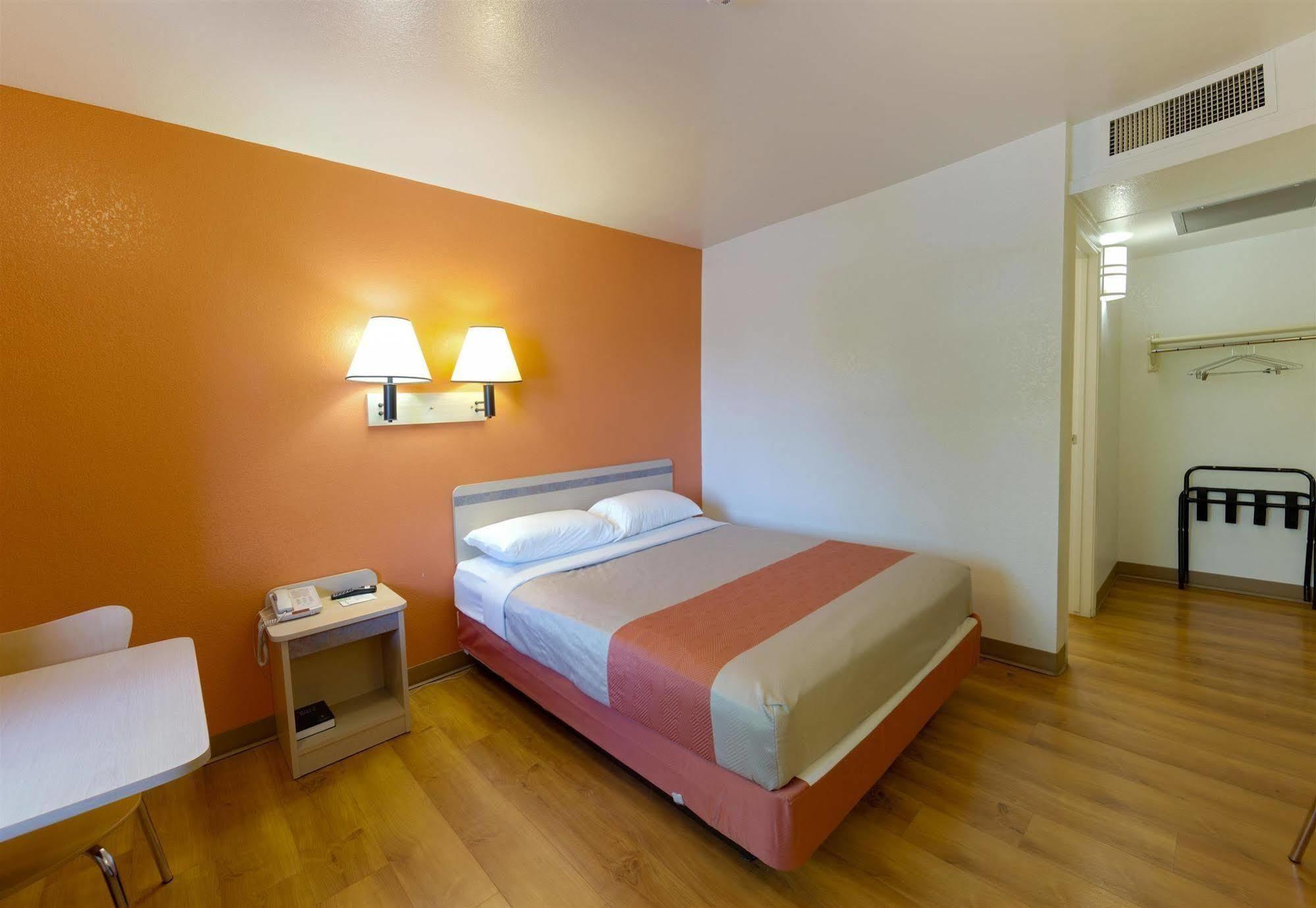 Motel 6 Weed - Mount Shasta Buitenkant foto