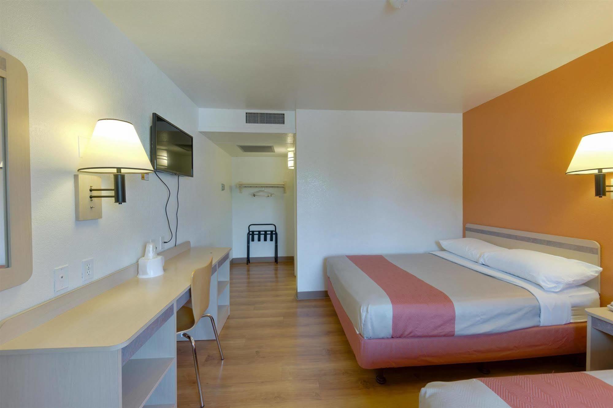 Motel 6 Weed - Mount Shasta Buitenkant foto