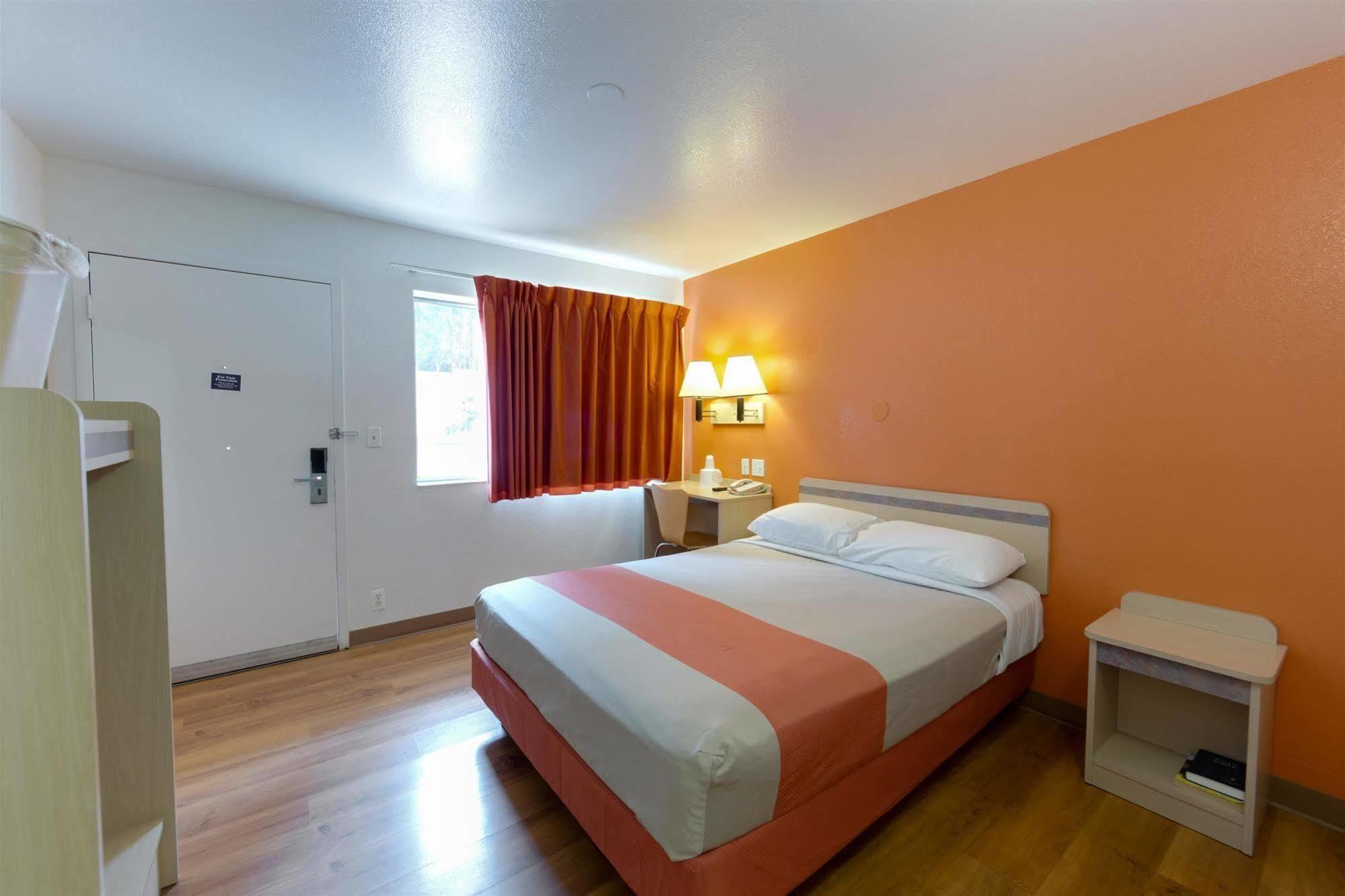 Motel 6 Weed - Mount Shasta Buitenkant foto
